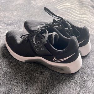 Nike Air Max Bella TR 4